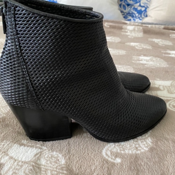 Italian boots - Picture 2 of 4